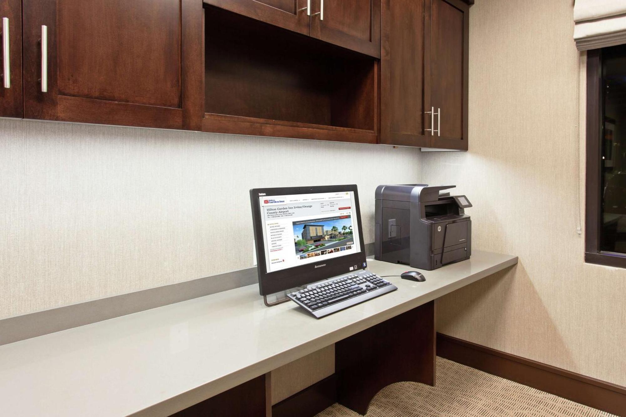 Hilton Garden Inn Irvine/Orange County Airport Dış mekan fotoğraf